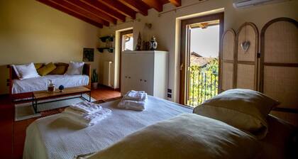 Enchanted place for those who want to find themselves garden and animals allowed