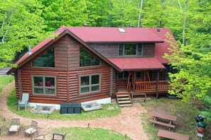 Exterior - Sleeps 18 | Private Dock | 5 BR | 3BA | Kayaks (Saint Germain)