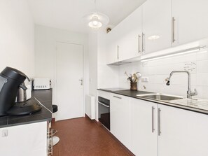 Réfrigérateur, micro-ondes, four, lave-vaisselle