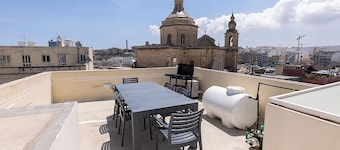 Charming townhouse, fully airconditioned  in central Imsida.