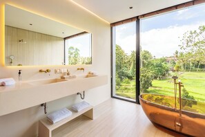 Comfort Villa, 4 Bedrooms, Private Pool | Bathroom | Free toiletries, hair dryer, slippers, bidet