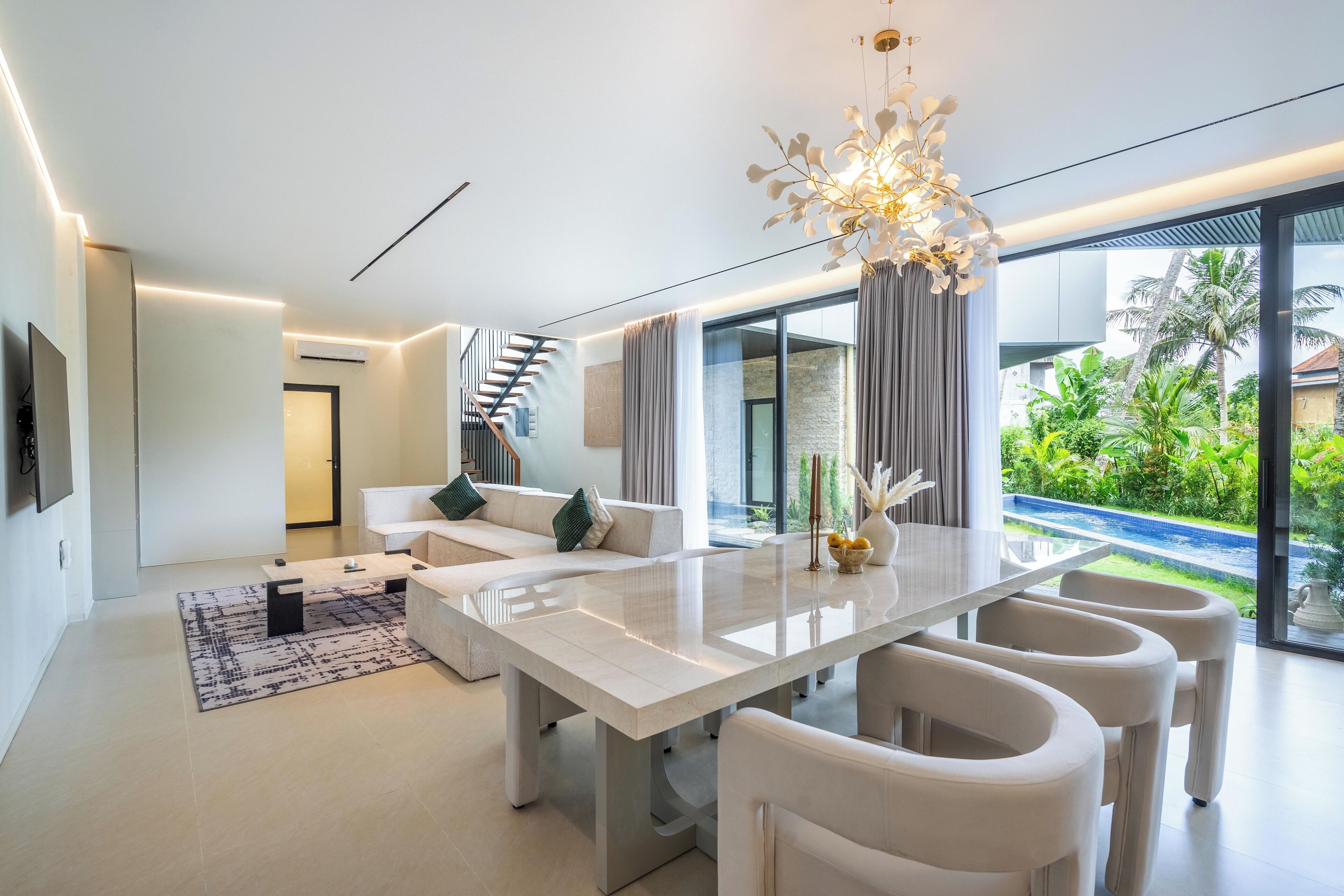 Smart TV 65 polegadas com canais a cabo, Netflix, serviços de streaming