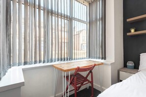 Desk, iron/ironing board, WiFi, bed sheets