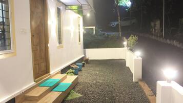 Villa, 2 Bedrooms, Accessible, Smoking | Interior