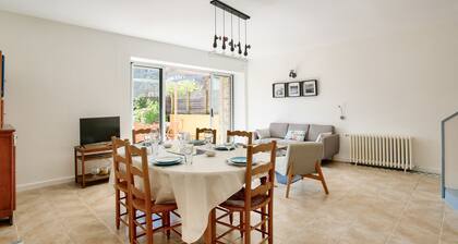 House for 6 - garden, terrace - near Dinard