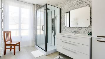Een douche, een haardroger