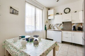 Fridge, microwave, oven, dishwasher