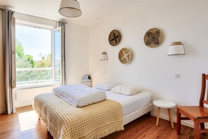 3 bedrooms, iron/ironing board, free WiFi
