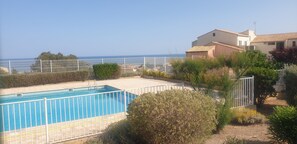 Pool - 15mm from the sea, T2 in residence with swimming pool (June to Sept), tennis court & parking lot (Fleury)
