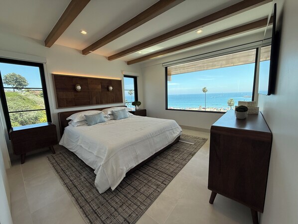 4 bedrooms, iron/ironing board, travel crib, free WiFi