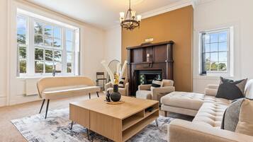 TV connectée, cheminée