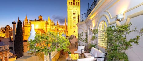 Apartemen (2 Bedrooms) | Teras/patio