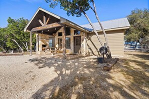 Unclassified image, 3 of 20, button