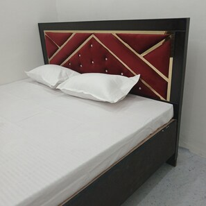 Free WiFi, bed sheets - Awadh Biharee Inn (Faizabad)