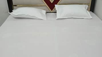 Free WiFi, bed sheets