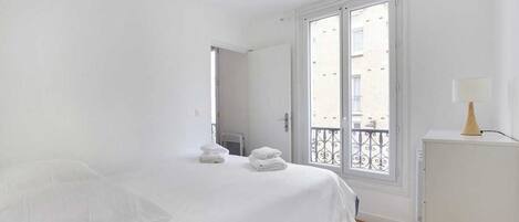 1 bedroom, iron/ironing board, bed sheets