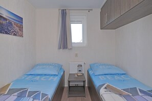 3 bedrooms, WiFi, bed sheets