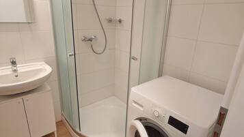Monolocale, fumatori, balcone | Bagno