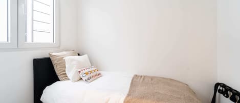 2 bedrooms, Internet, bed sheets