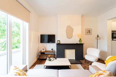 Cozy 2-Bedroom Flat in Antwerp