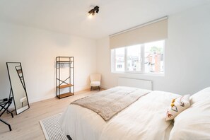 2 sovrum, internet och sängkläder