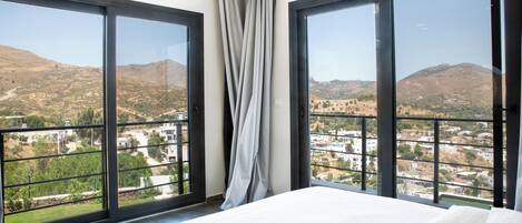 3 Schlafzimmer, Zimmersafe, Schreibtisch, Bügeleisen/Bügelbrett