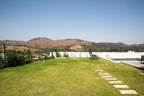 Property grounds - Tranquil Escape in Dereköy – Secluded Villa with Private Garden & Pool (mugla)