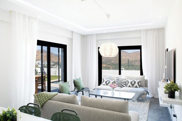 Smart TV, video games