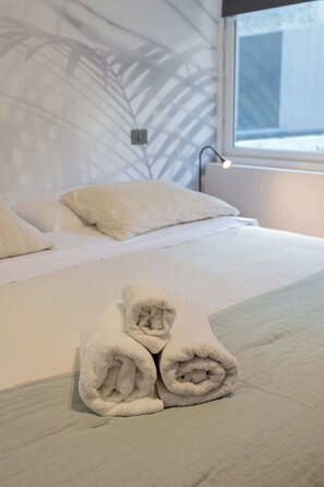 1 bedroom, desk, iron/ironing board, WiFi - Stylish Downtown Santiago apartment for 2 (Santiago)