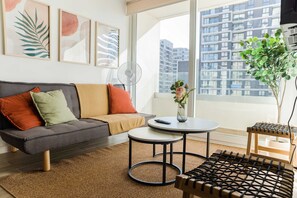 TV - Modern 1BR Flat in Nunoa | Chic and Local Charm (Ñuñoa)