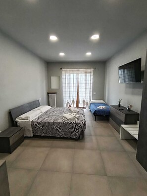 2 bedrooms, bed sheets