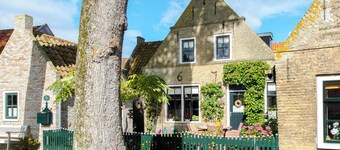 Harry, Luxury property in center of NES