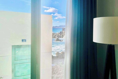 Canaryislandshost l Cala
