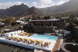 Pool - Canaryislandshost I Natural II (Urbanización Famara)