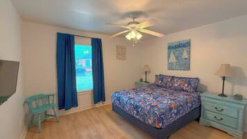 3 多间卧室、免费 WiFi、床单