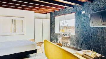 2 slaapkamers, een strijkplank/strijkijzer, internet