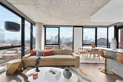 Luxe Group Getaway, Steps from West Loop's Best