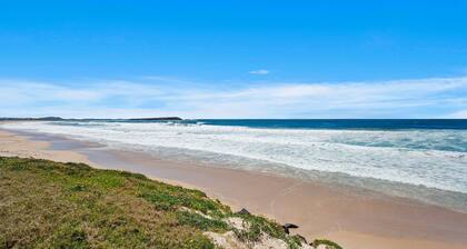 The Beach House - Beach at your front door, only 30 seconds walk.