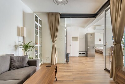 GuestHost - Bright Apartment near Mestre Station