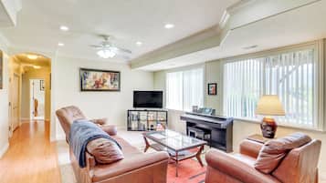 Apartment (3 Bedrooms) | Front of property