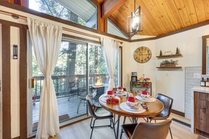 Interior - 3 Mi to Lake Arrowhead Village: Pine-view Home! (Lake Arrowhead)