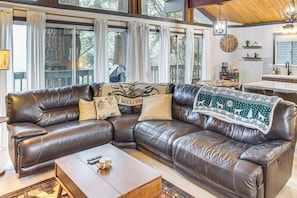 House (2 Bedrooms) | Interior