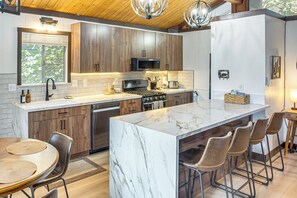 House (2 Bedrooms) | Interior