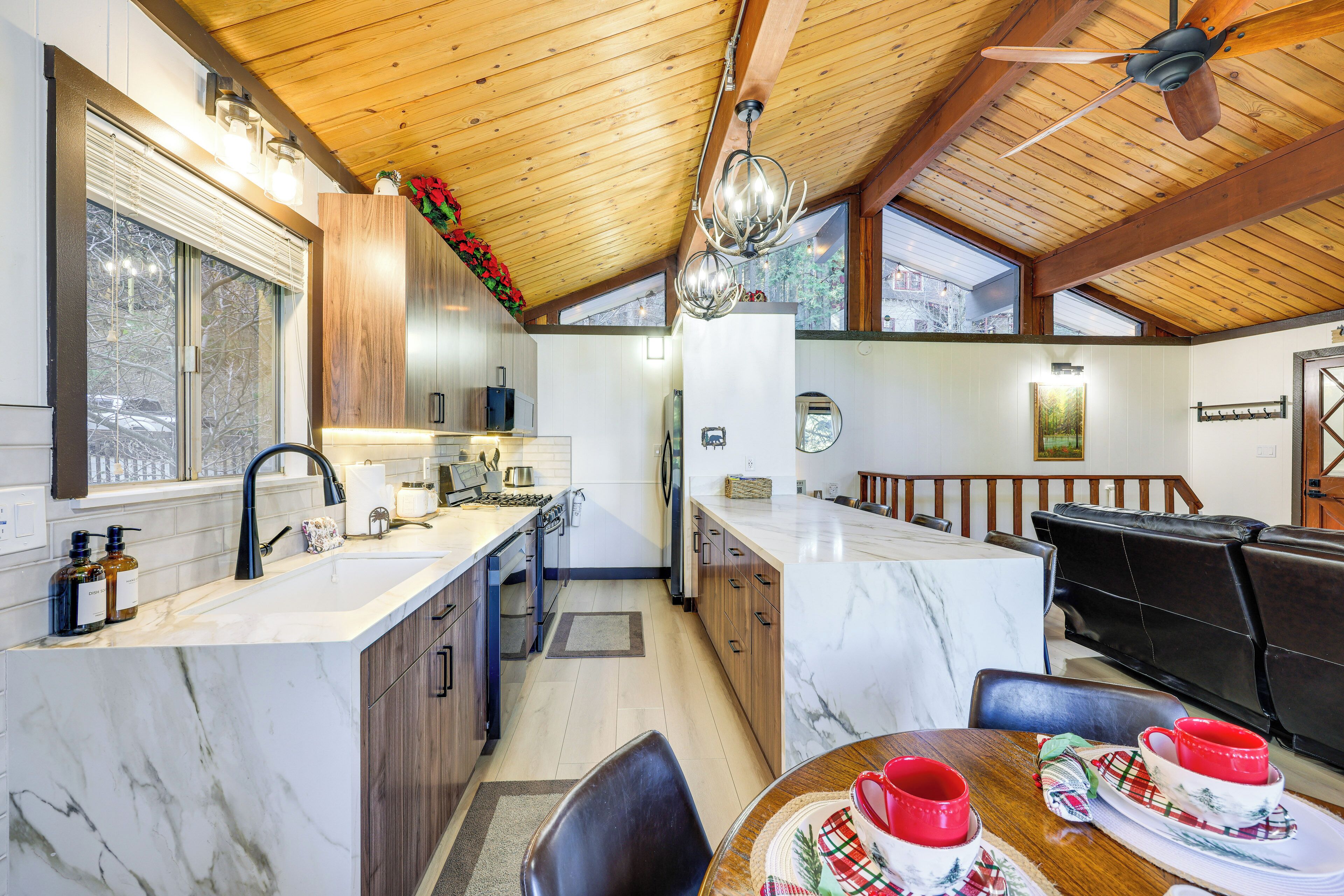 House (2 Bedrooms) | Interior