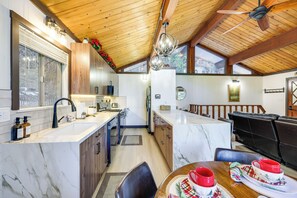 Casa (2 Bedrooms) | Interior