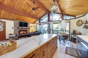 House (2 Bedrooms) | Interior