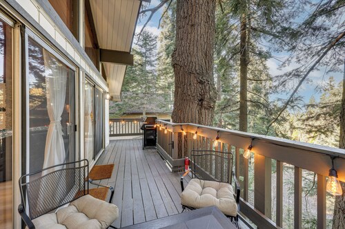 Modern Lake Arrowhead Retreat: 3 Mi to Village