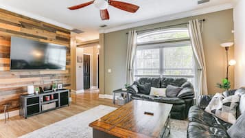 House (3 Bedrooms) | Front of property