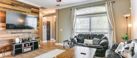 House (3 Bedrooms) | Front of property