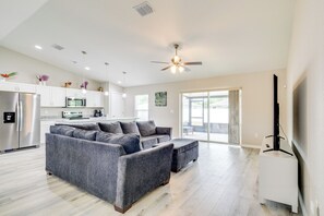 المنشأة من الداخل